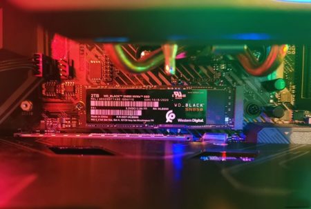 Nhu cầu AI đẩy giá SSD lên cao ngất ngưỡng