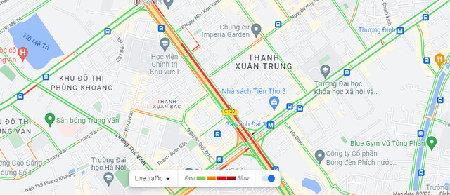 Google Maps hiển thị thông tin ách tắc giao thông bằng các màu sắc khác nhau. Ảnh: Chụp màn hình