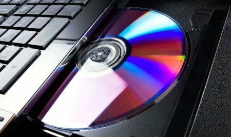 Vì sao ổ đĩa quang trở thành ‘di tích công nghệ’ trên máy tính?