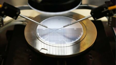 Đột phá giúp Trung Quốc rút ngắn thời gian sản xuất chip