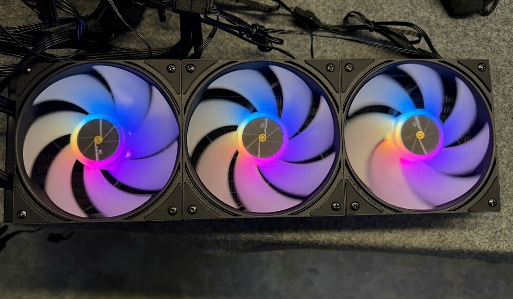 Review Thermalright Frozen Warframe 360 SE Black ARGB H13 Thermalright Frozen Warframe 360 SE ARGB BLACK - AIO CPU Cooler