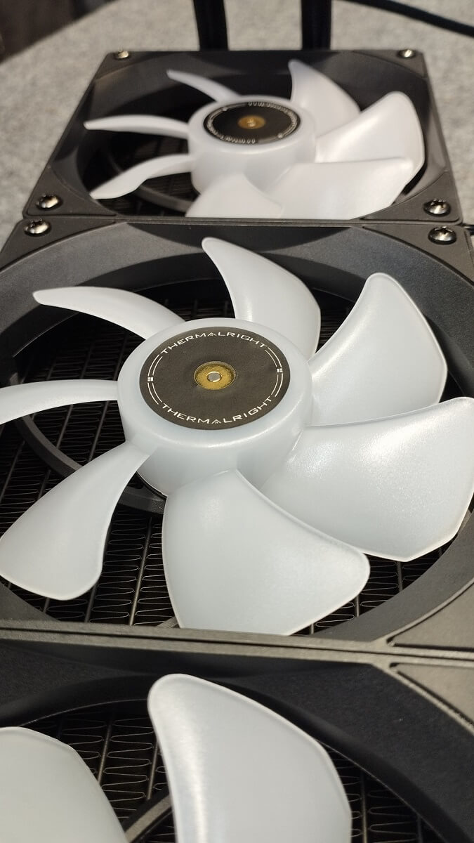 Thermalright Frozen Notte 240 BLACK ARGB V2 - AIO CPU Cooler