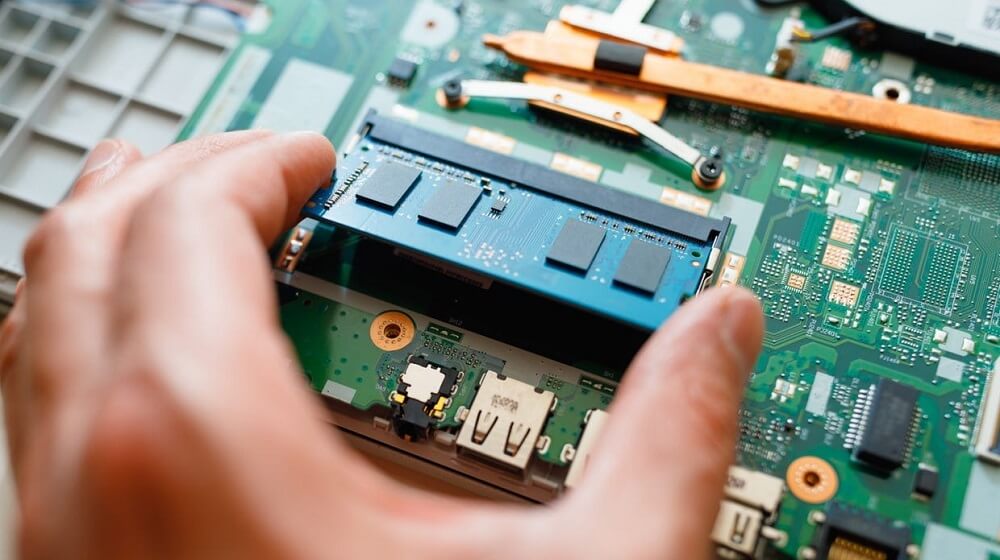 8 gb ram laptop install