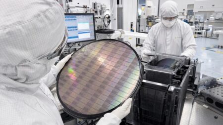 Hàng loạt “ông lớn” được cho là chuyển sang tiến trình 18A của Intel