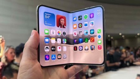 Apple ra mắt loạt sản phẩm mới, iPhone Duo mở màn kỷ nguyên iPhone màn hình gập